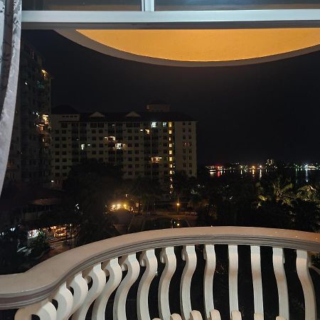 Glory Beach Resort Seaview Private 2Br Port Dickson Kültér fotó