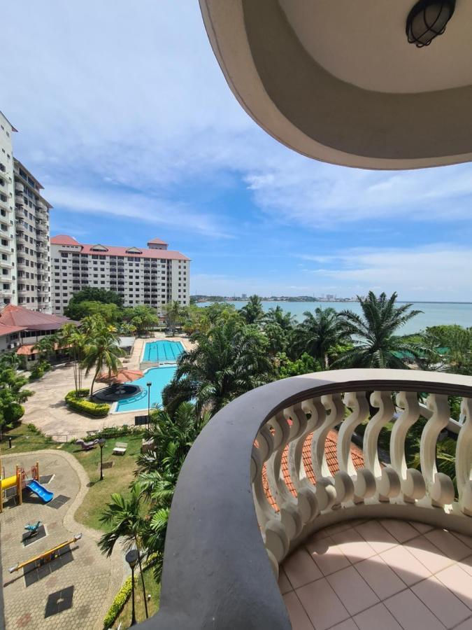 Glory Beach Resort Seaview Private 2Br Port Dickson Kültér fotó