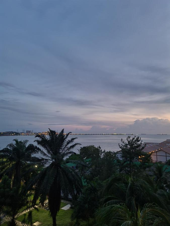 Glory Beach Resort Seaview Private 2Br Port Dickson Kültér fotó